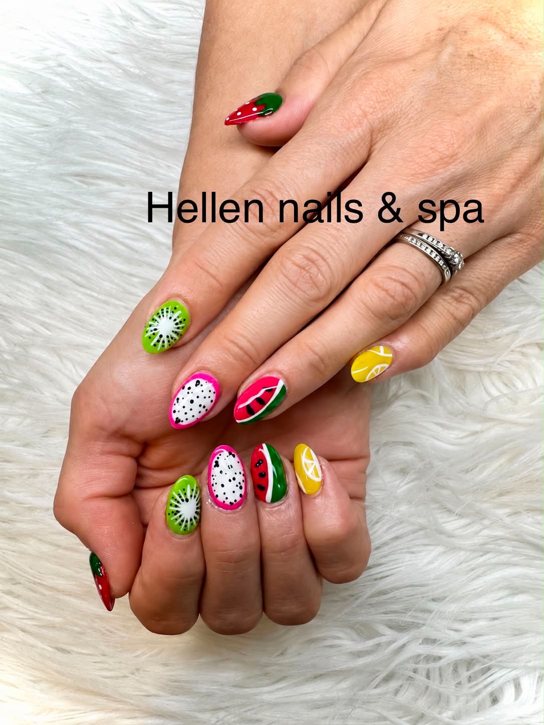 Nail design at Hellen Nails